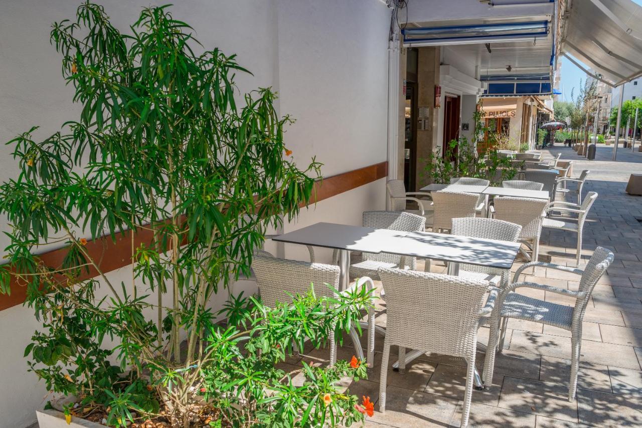 Apartments Niko Santa Eularia des Riu Exterior photo