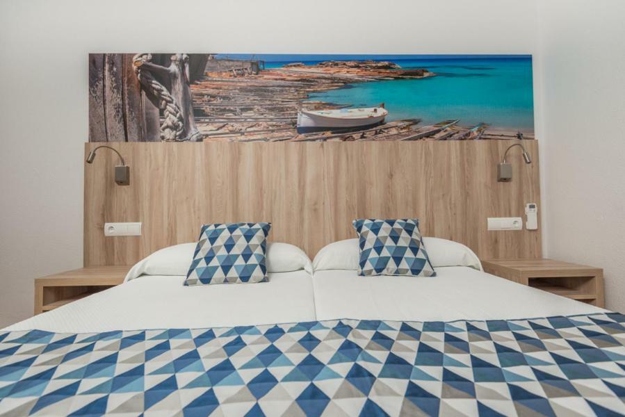 Apartments Niko Santa Eularia des Riu Exterior photo